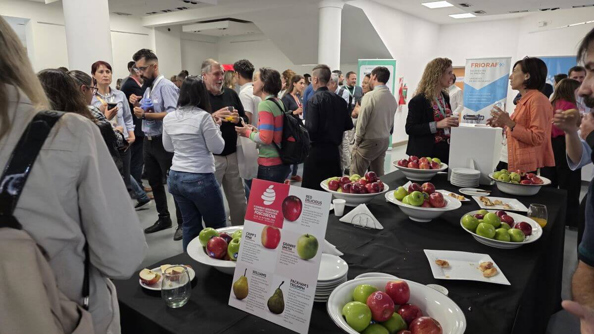 general congresisstas con fruta rbb.jpg